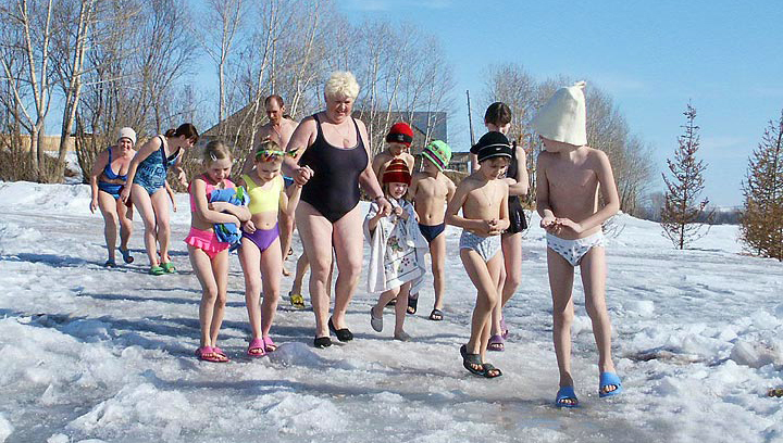 Курагинский семейный клуб любителей зимнего плавания Льдинка