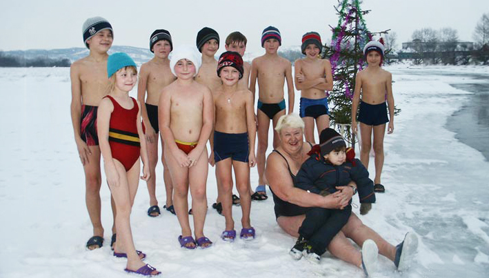 Курагинский семейный клуб любителей зимнего плавания Льдинка