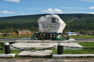 Памятник Кошурникову