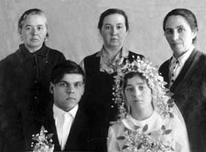 Свадебная фотография Дёминой (Беккер) Эммы Константиновны 1968 года (фото из семейного архива Дёминой Э.К.)